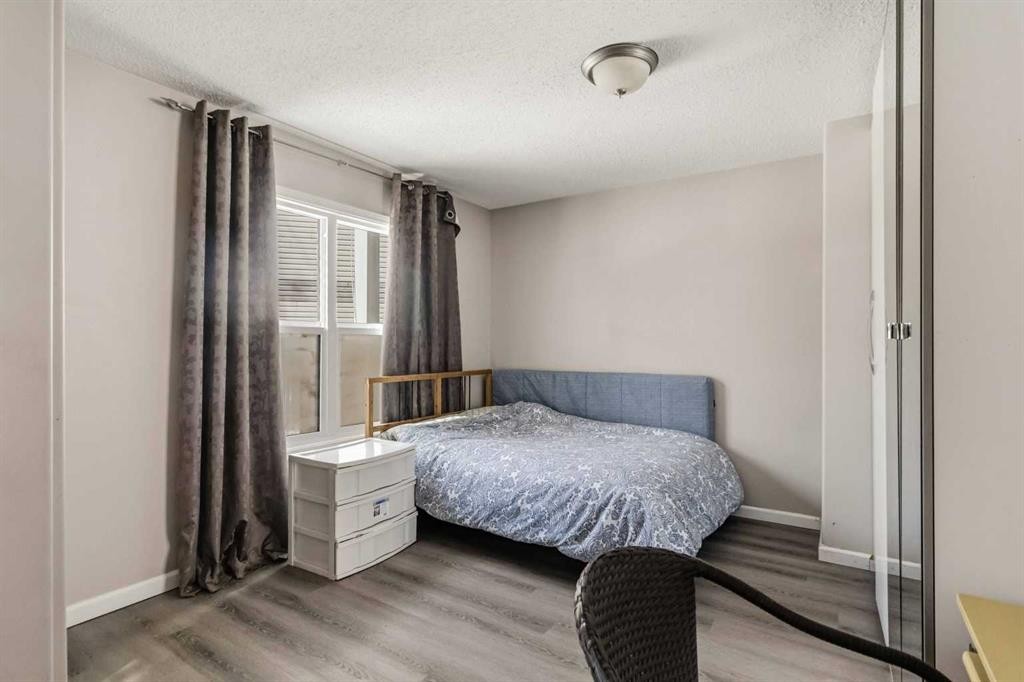 93-313 Millennium Drive, Fort Mcmurray, AB - Indoor Photo Showing Bedroom