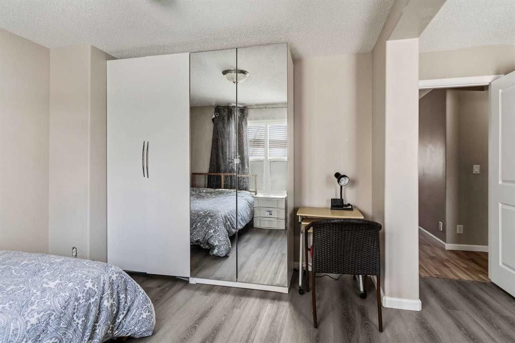 93-313 Millennium Drive, Fort Mcmurray, AB - Indoor Photo Showing Bedroom