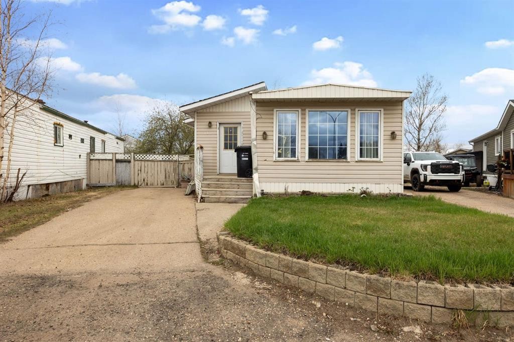 132 Grenada Place, Fort Mcmurray, AB - Outdoor