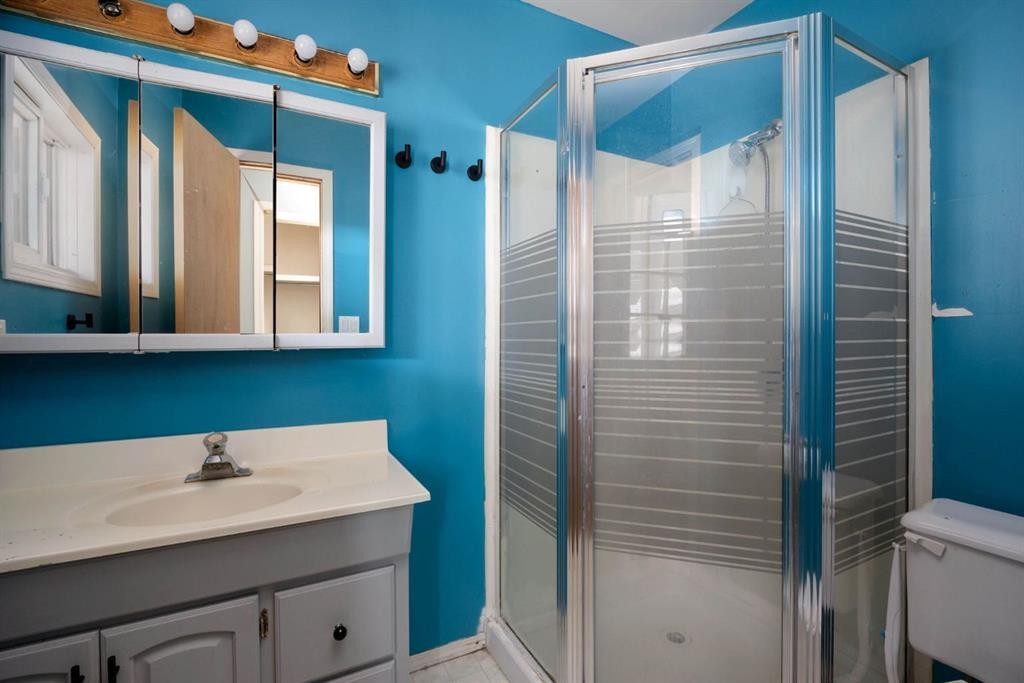 132 Grenada Place, Fort Mcmurray, AB - Indoor Photo Showing Bathroom