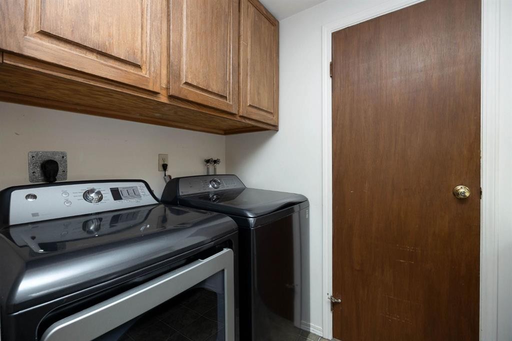 132 Grenada Place, Fort Mcmurray, AB - Indoor Photo Showing Laundry Room