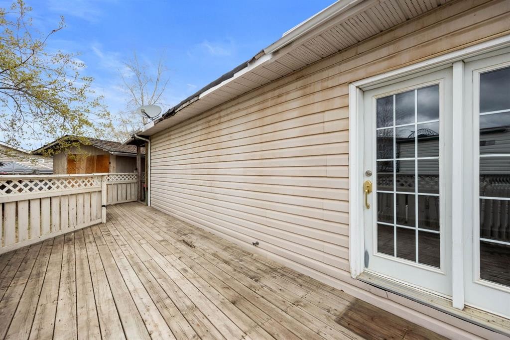 132 Grenada Place, Fort Mcmurray, AB - Outdoor With Deck Patio Veranda With Exterior