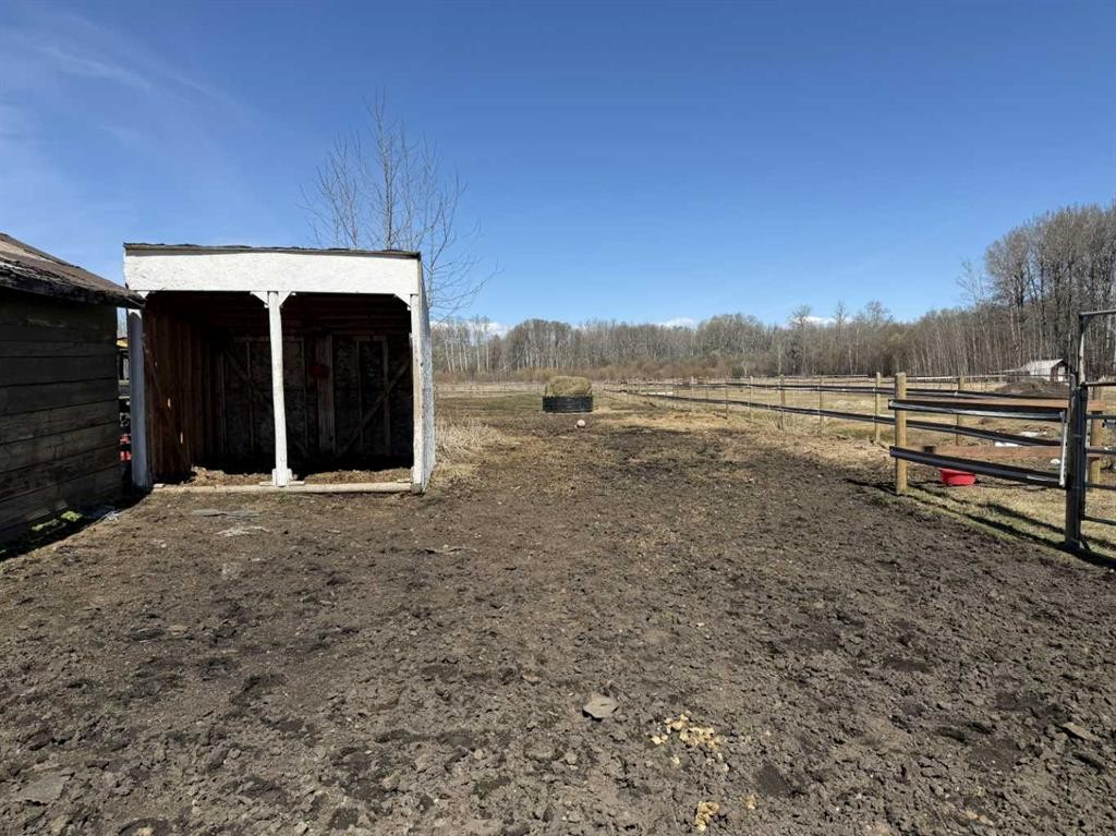 10014B 2 Highway, Kinuso, AB - Outdoor