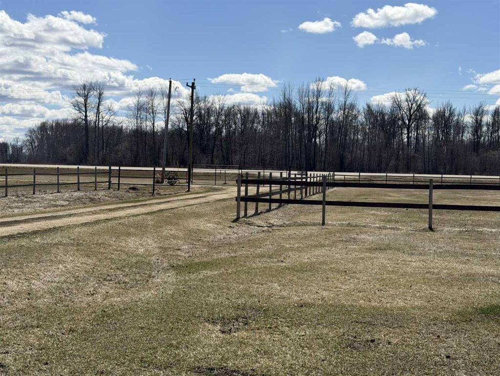 10014B 2 Highway, Kinuso, AB - Outdoor With View