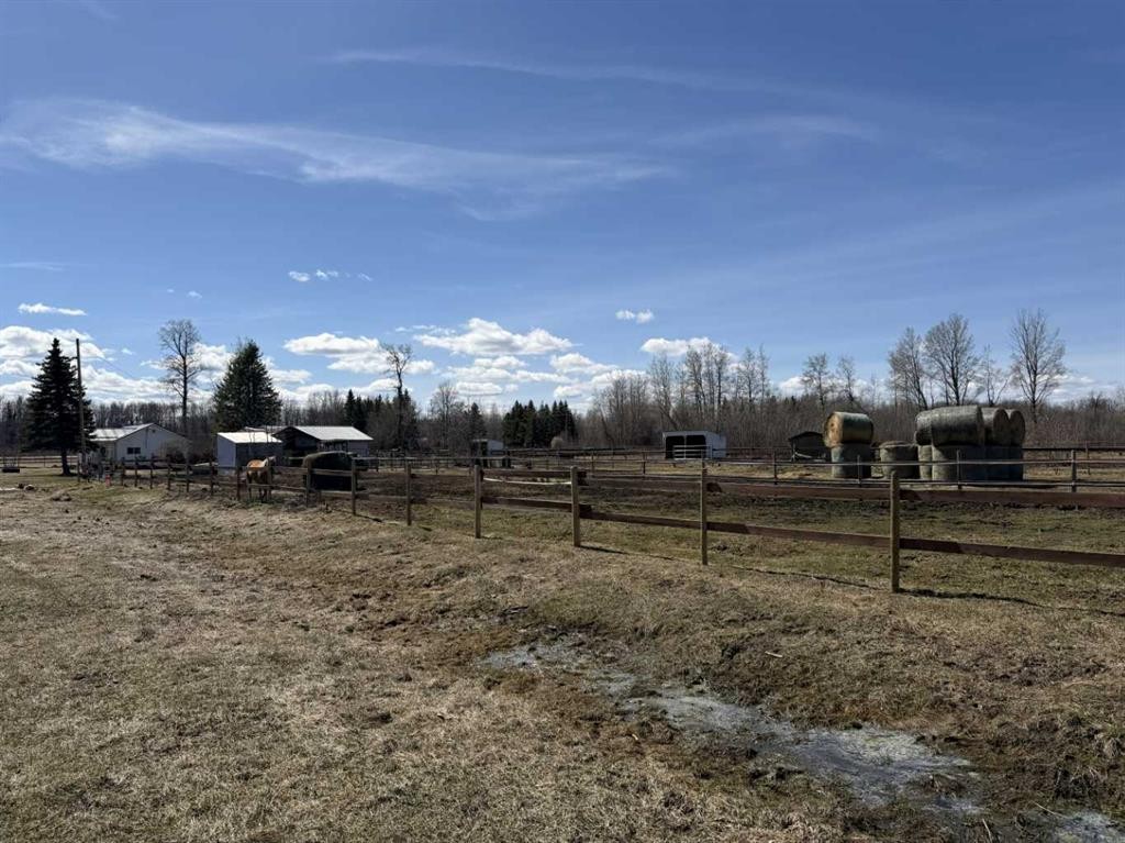 10014B 2 Highway, Kinuso, AB - Outdoor With View
