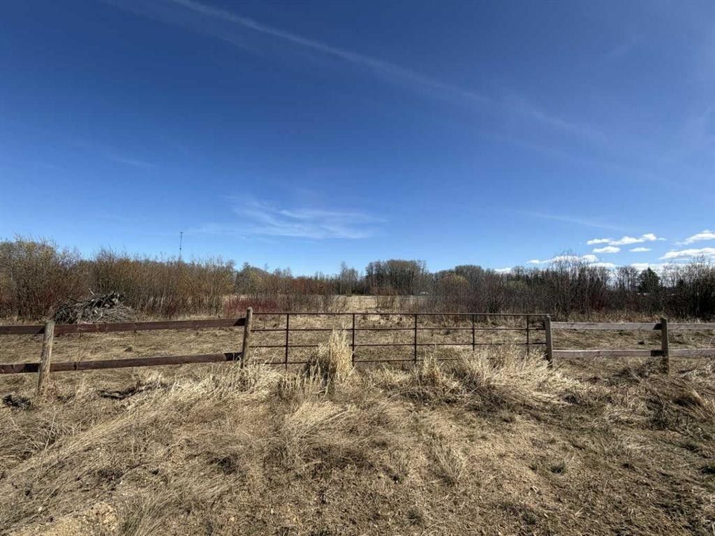 10014B 2 Highway, Kinuso, AB - Outdoor With View