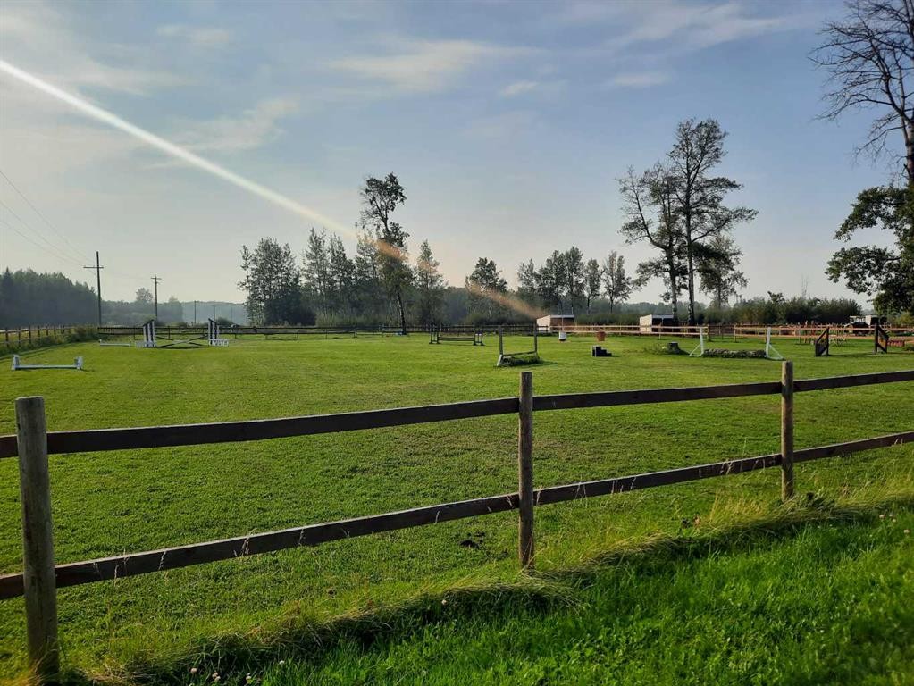 10014B 2 Highway, Kinuso, AB - Outdoor With View