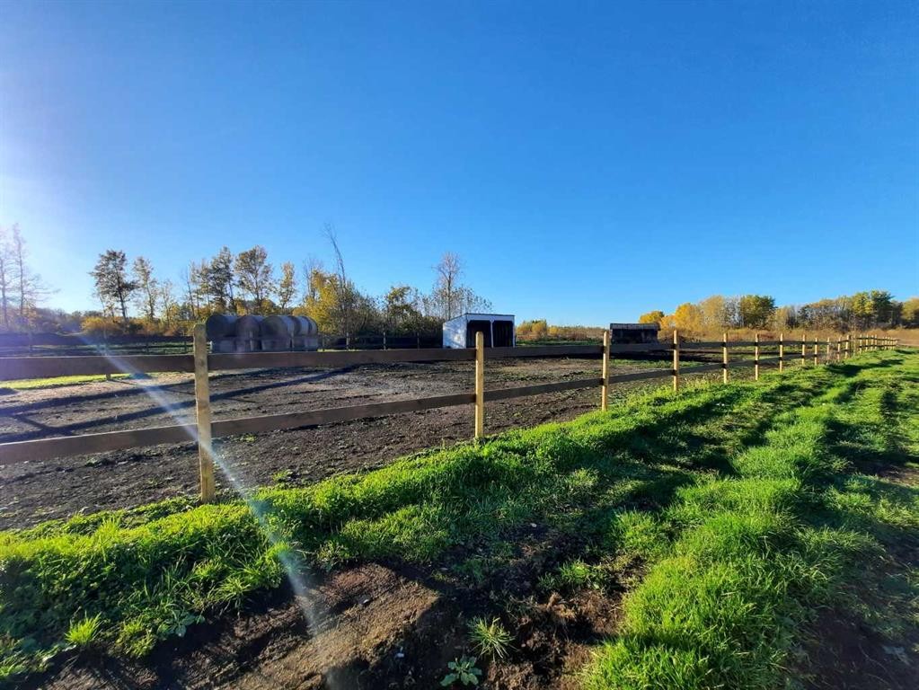 10014B 2 Highway, Kinuso, AB - Outdoor With View