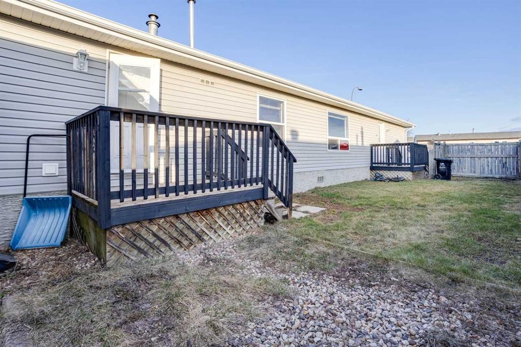 377 Ash Way, Fort Mcmurray, AB - Outdoor With Exterior