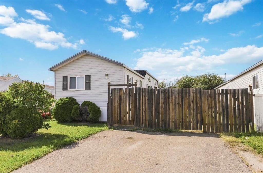 177 Couture Lane, Fort Mcmurray, AB - Outdoor