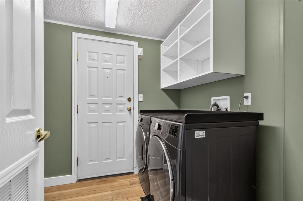 177 Couture Lane, Fort Mcmurray, AB - Indoor Photo Showing Laundry Room