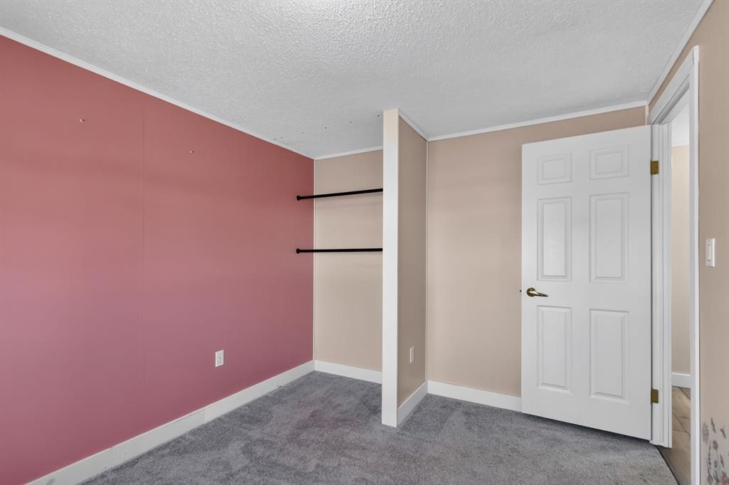 177 Couture Lane, Fort Mcmurray, AB - Indoor Photo Showing Other Room
