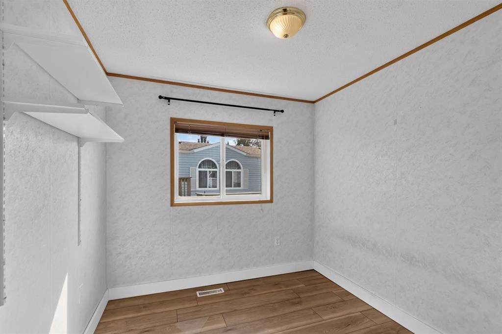 177 Couture Lane, Fort Mcmurray, AB - Indoor Photo Showing Other Room