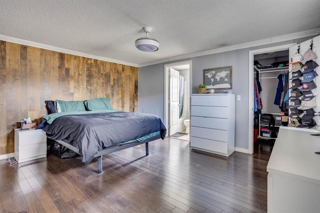 123 Hunter Place, Fort Mcmurray, AB - Indoor Photo Showing Bedroom