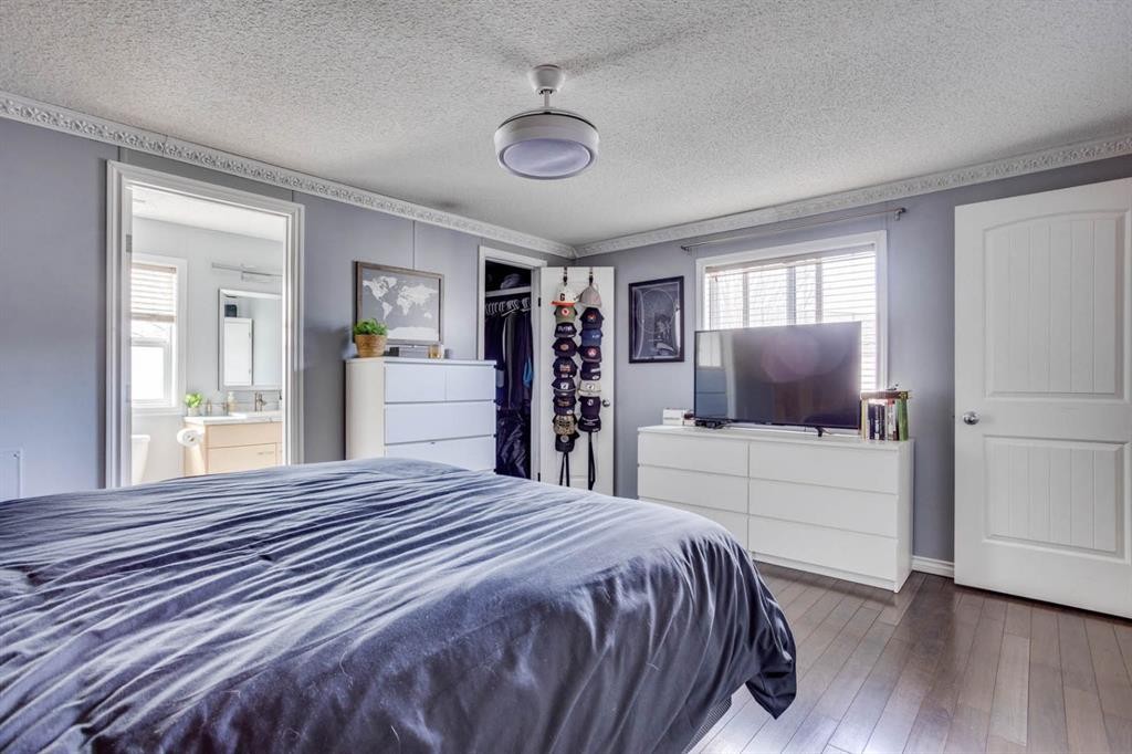 123 Hunter Place, Fort Mcmurray, AB - Indoor Photo Showing Bedroom