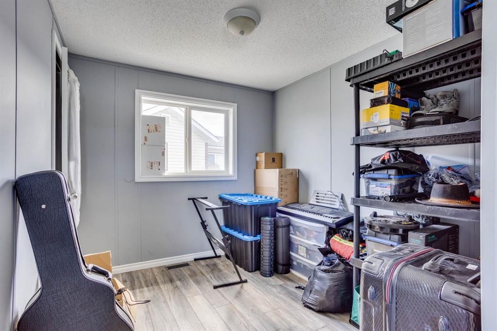 123 Hunter Place, Fort Mcmurray, AB - Indoor Photo Showing Office