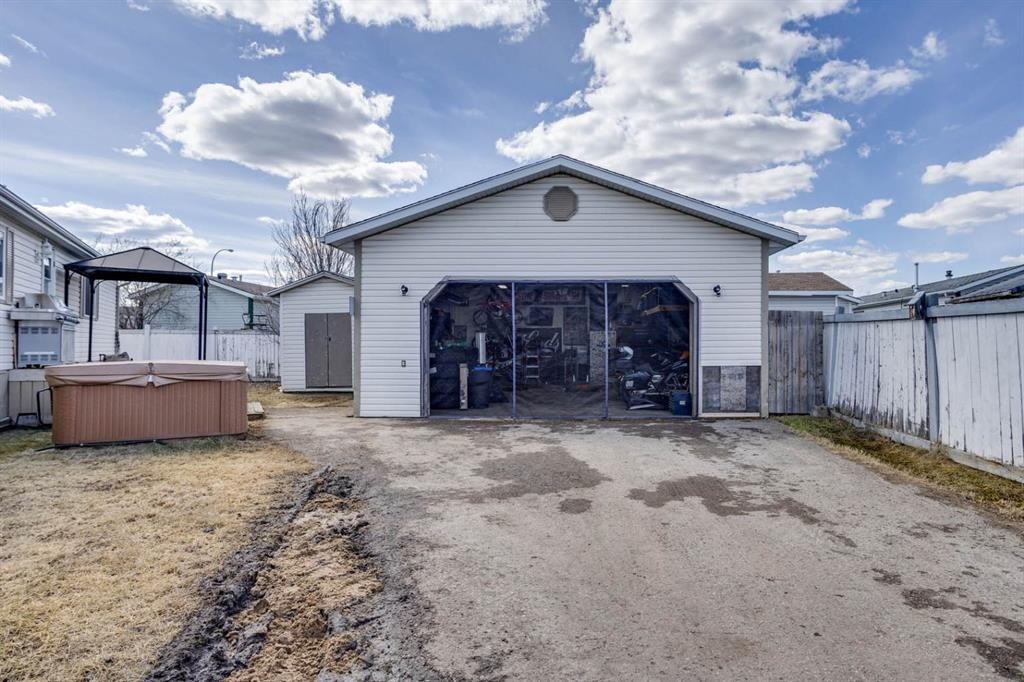 123 Hunter Place, Fort Mcmurray, AB - Outdoor