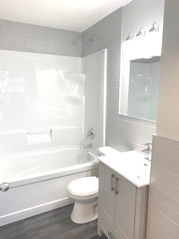 10301 101B Avenue, Lac La Biche, AB - Indoor Photo Showing Bathroom