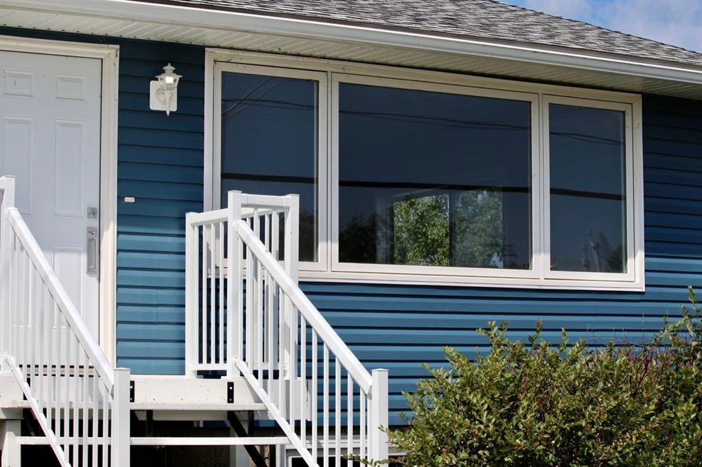 10301 101B Avenue, Lac La Biche, AB - Outdoor
