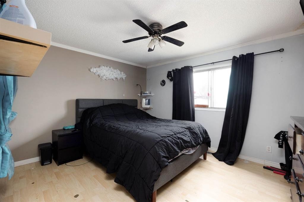 236 Grenfell Crescent, Fort Mcmurray, AB - Indoor Photo Showing Bedroom