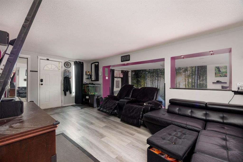 236 Grenfell Crescent, Fort Mcmurray, AB - Indoor Photo Showing Other Room