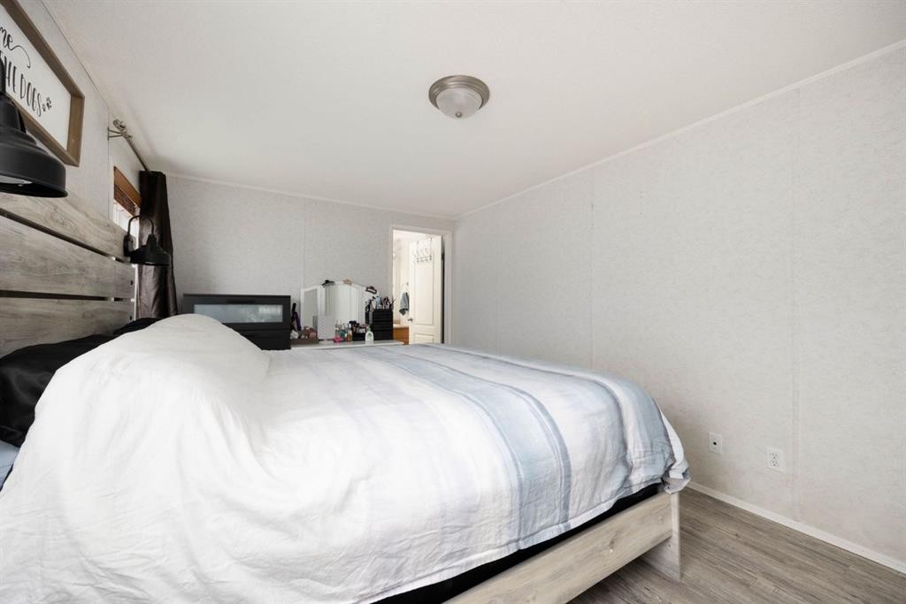 212 Gregoire Crescent, Fort Mcmurray, AB - Indoor Photo Showing Bedroom