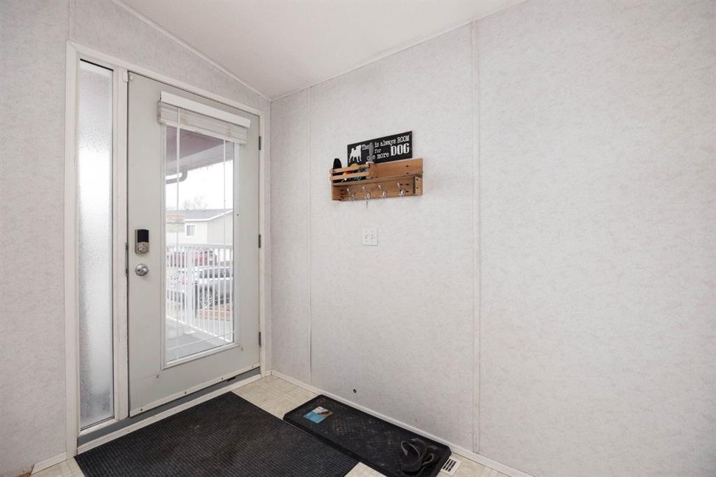 212 Gregoire Crescent, Fort Mcmurray, AB - Indoor Photo Showing Other Room