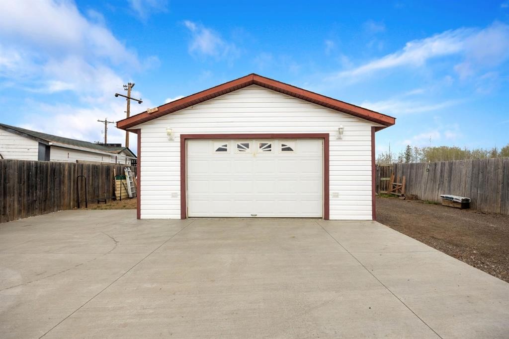 212 Gregoire Crescent, Fort Mcmurray, AB - Outdoor With Exterior