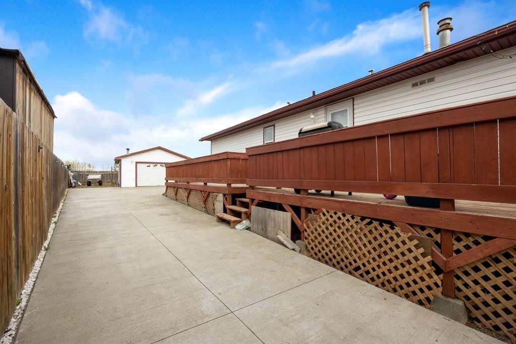 212 Gregoire Crescent, Fort Mcmurray, AB - Outdoor With Deck Patio Veranda With Exterior