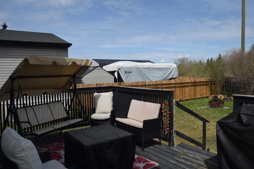 192 Grandview Crescent, Fort Mcmurray, AB - Outdoor With Deck Patio Veranda