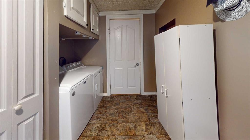 192 Grandview Crescent, Fort Mcmurray, AB - Indoor Photo Showing Laundry Room