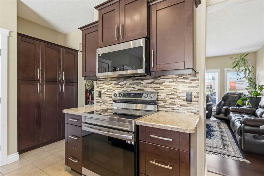 19-300 Sparrow Hawk Drive, Fort Mcmurray, AB - Indoor Photo Showing Other Room