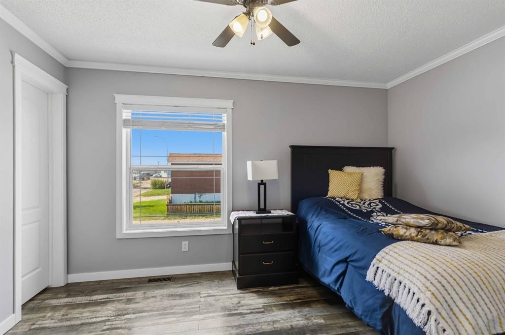 157 Gregoire Crescent, Fort Mcmurray, AB - Indoor Photo Showing Bedroom