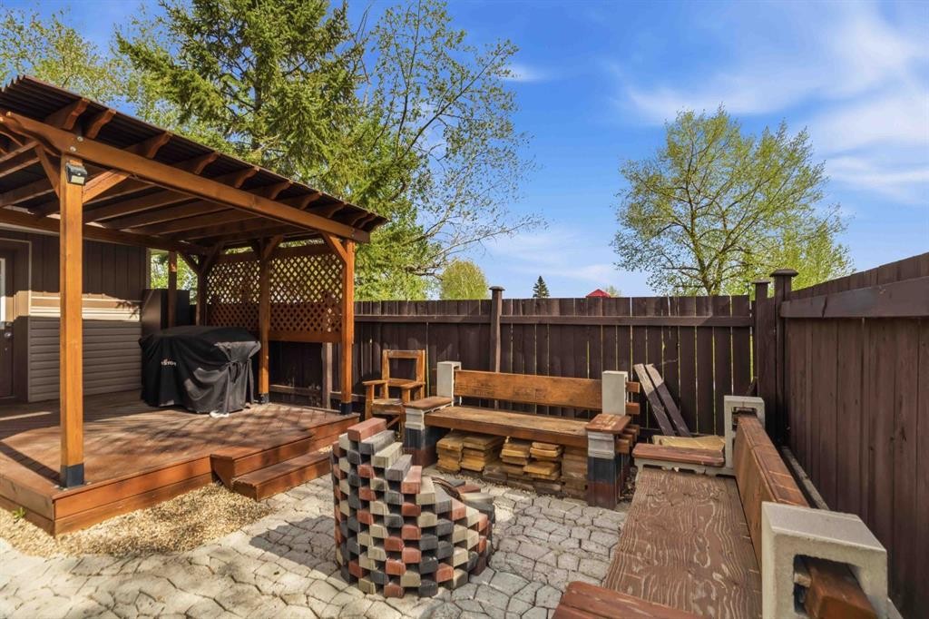 157 Gregoire Crescent, Fort Mcmurray, AB - Outdoor With Deck Patio Veranda