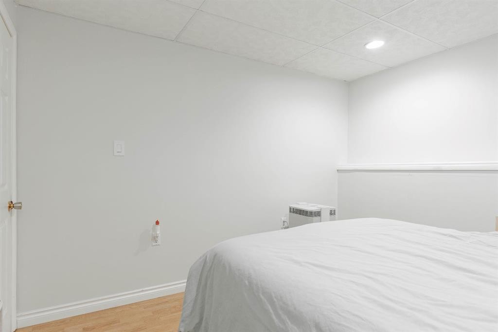 110 Parmenter Crescent, Fort Mcmurray, AB - Indoor Photo Showing Bedroom