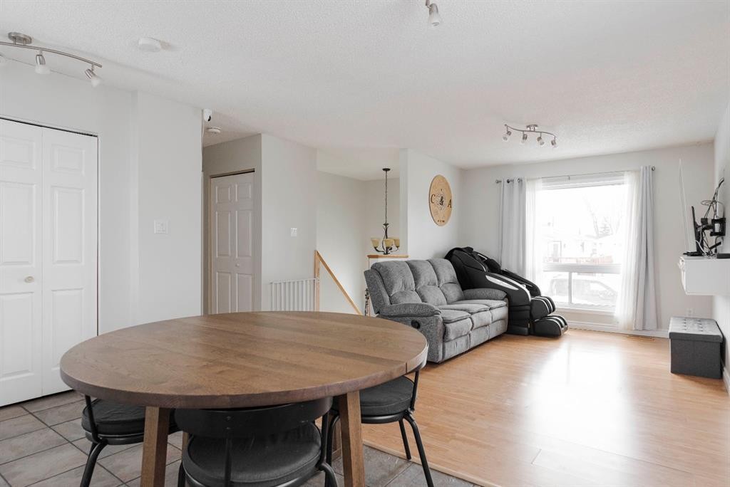 110 Parmenter Crescent, Fort Mcmurray, AB - Indoor