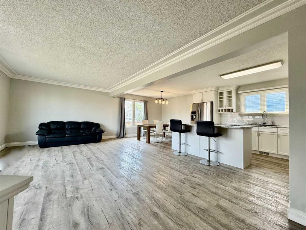 100 Silica Place, Fort Mcmurray, AB - Indoor