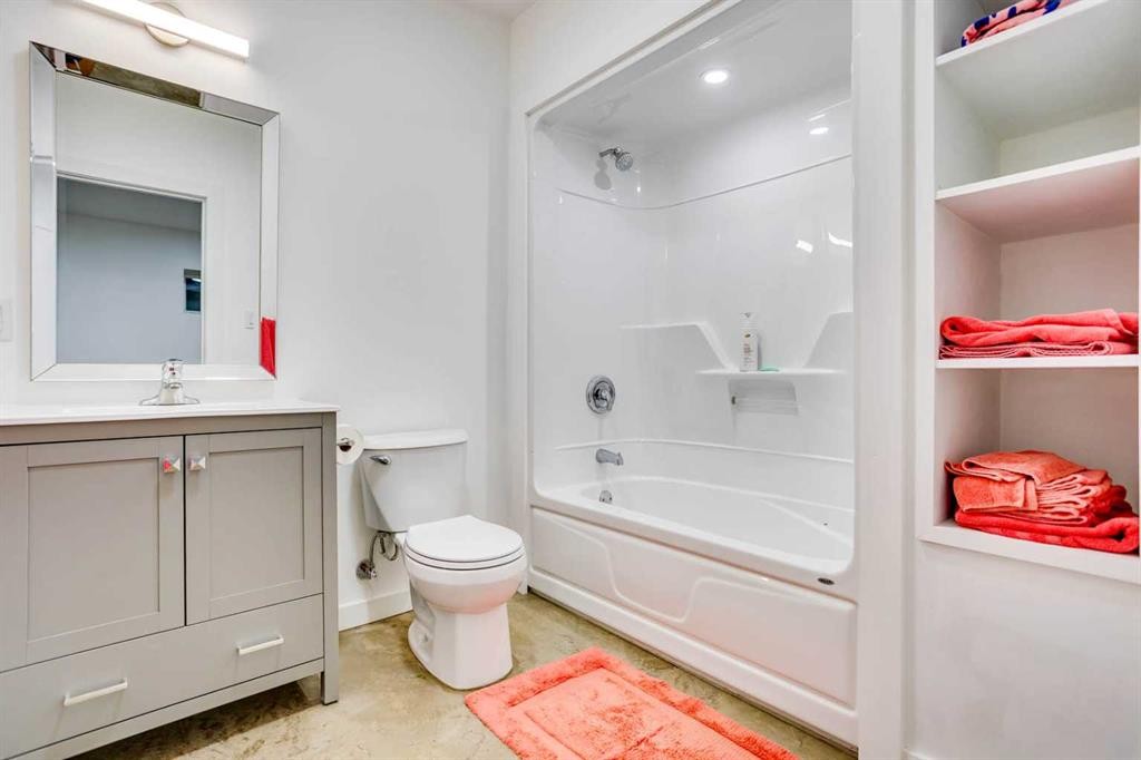 7313 Hughes Avenue, Fort Mcmurray, AB - Indoor Photo Showing Bathroom
