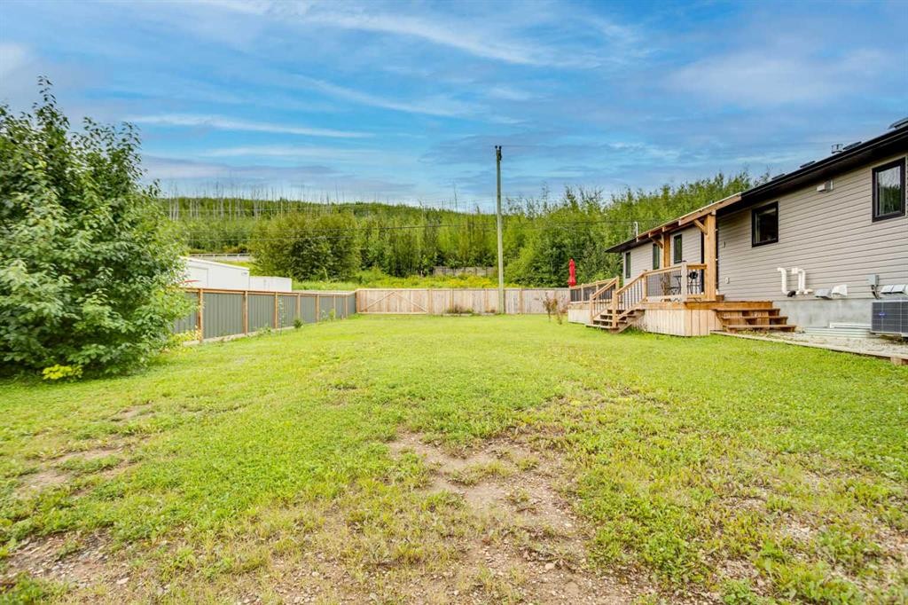 7313 Hughes Avenue, Fort Mcmurray, AB - Outdoor