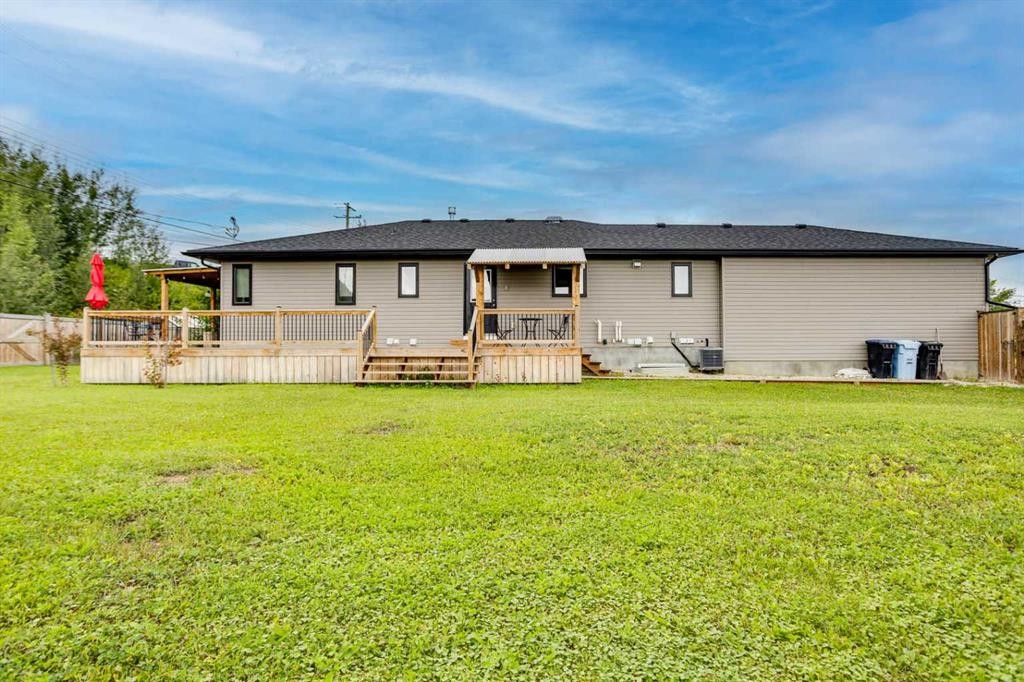 7313 Hughes Avenue, Fort Mcmurray, AB - Outdoor With Deck Patio Veranda