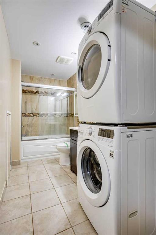 258 Fox Crescent, Fort Mcmurray, AB - Indoor Photo Showing Laundry Room