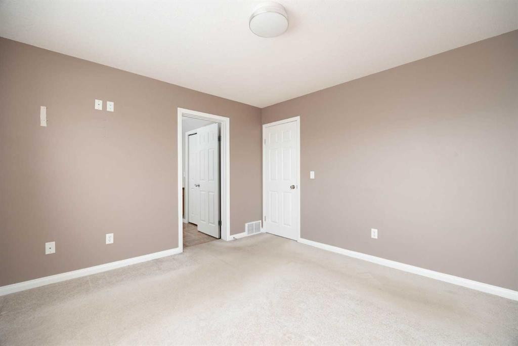 148 Fox Crescent, Fort Mcmurray, AB - Indoor Photo Showing Other Room