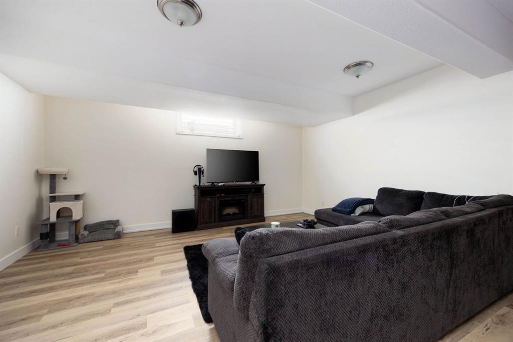 128 Hawthorn Way, Fort Mcmurray, AB - Indoor