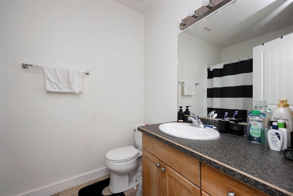 128 Hawthorn Way, Fort Mcmurray, AB - Indoor Photo Showing Bathroom
