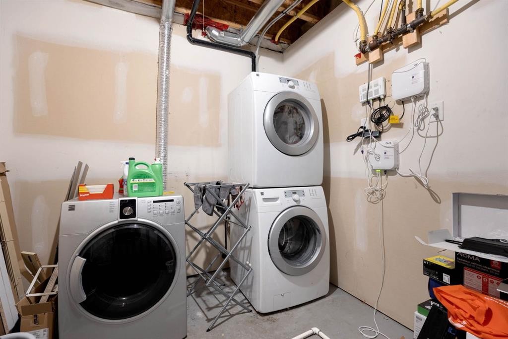 128 Hawthorn Way, Fort Mcmurray, AB - Indoor Photo Showing Laundry Room