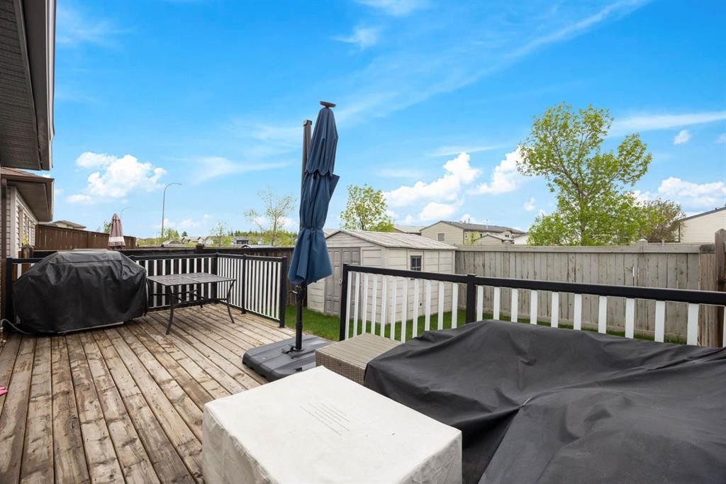 128 Hawthorn Way, Fort Mcmurray, AB - Outdoor With Deck Patio Veranda With Exterior