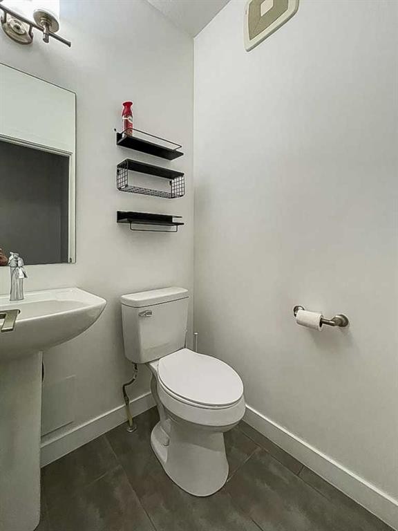 210 Athabasca Avenue, Fort Mcmurray, AB - Indoor Photo Showing Bathroom