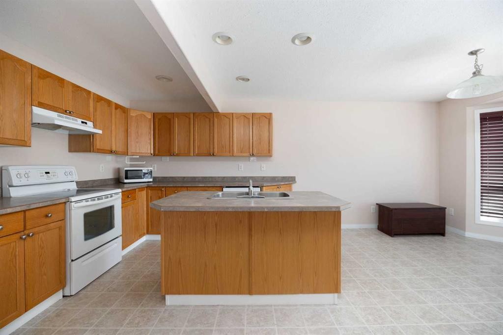 15-98 Wilson Drive, Fort Mcmurray, AB