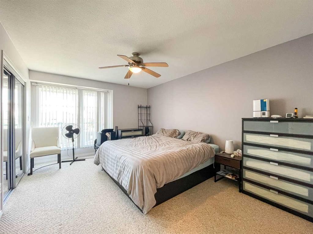 7108-200 Lougheed Drive, Fort Mcmurray, AB - Indoor Photo Showing Bedroom