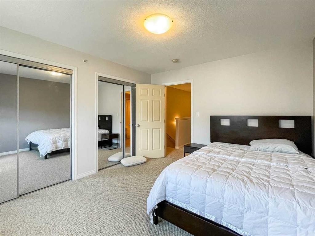 7108-200 Lougheed Drive, Fort Mcmurray, AB - Indoor Photo Showing Bedroom